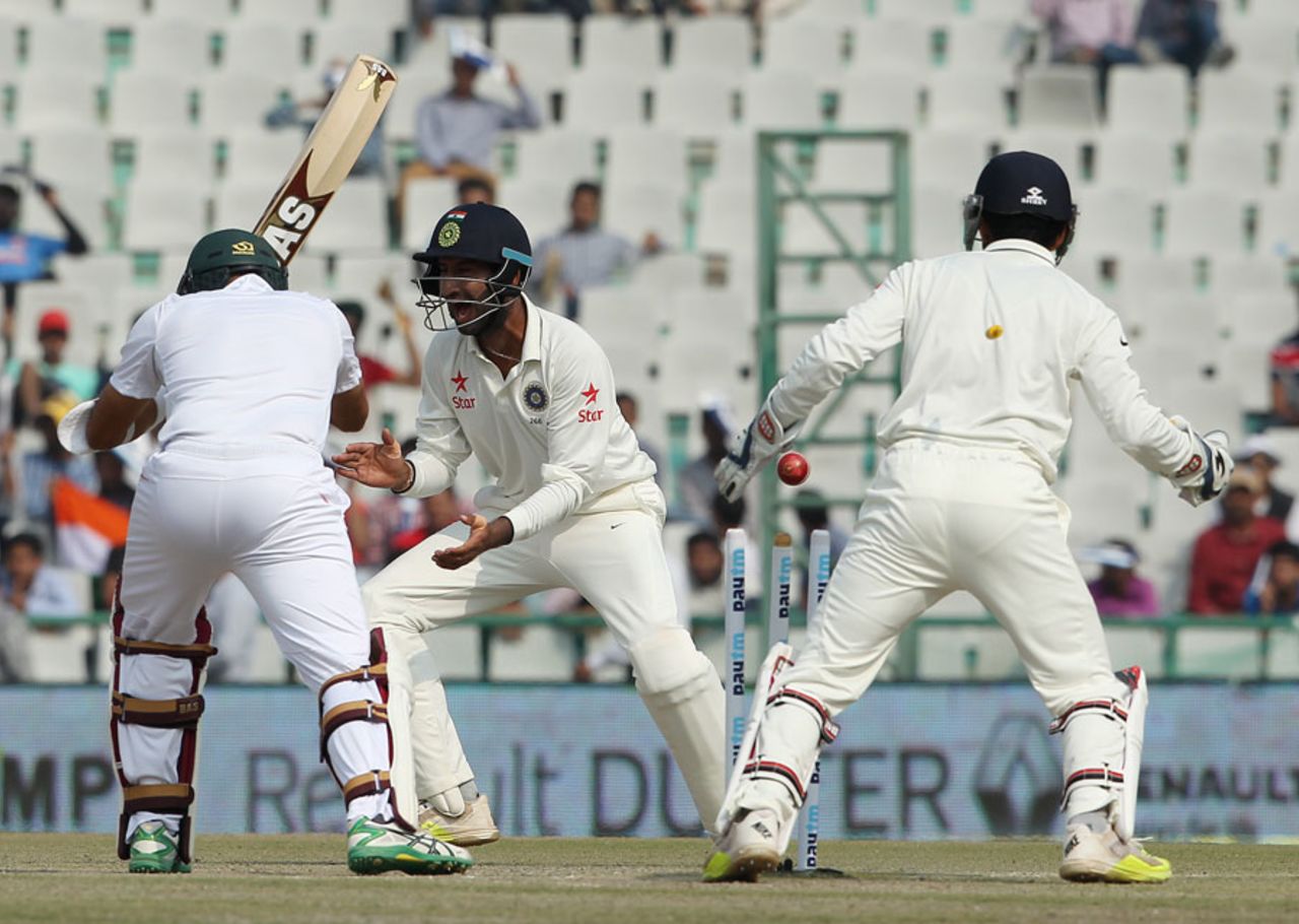 Hashim Amla was bowled after not offering a shot, India v South Africa, 1st Test, Mohali, 3rd day, November 7, 2015