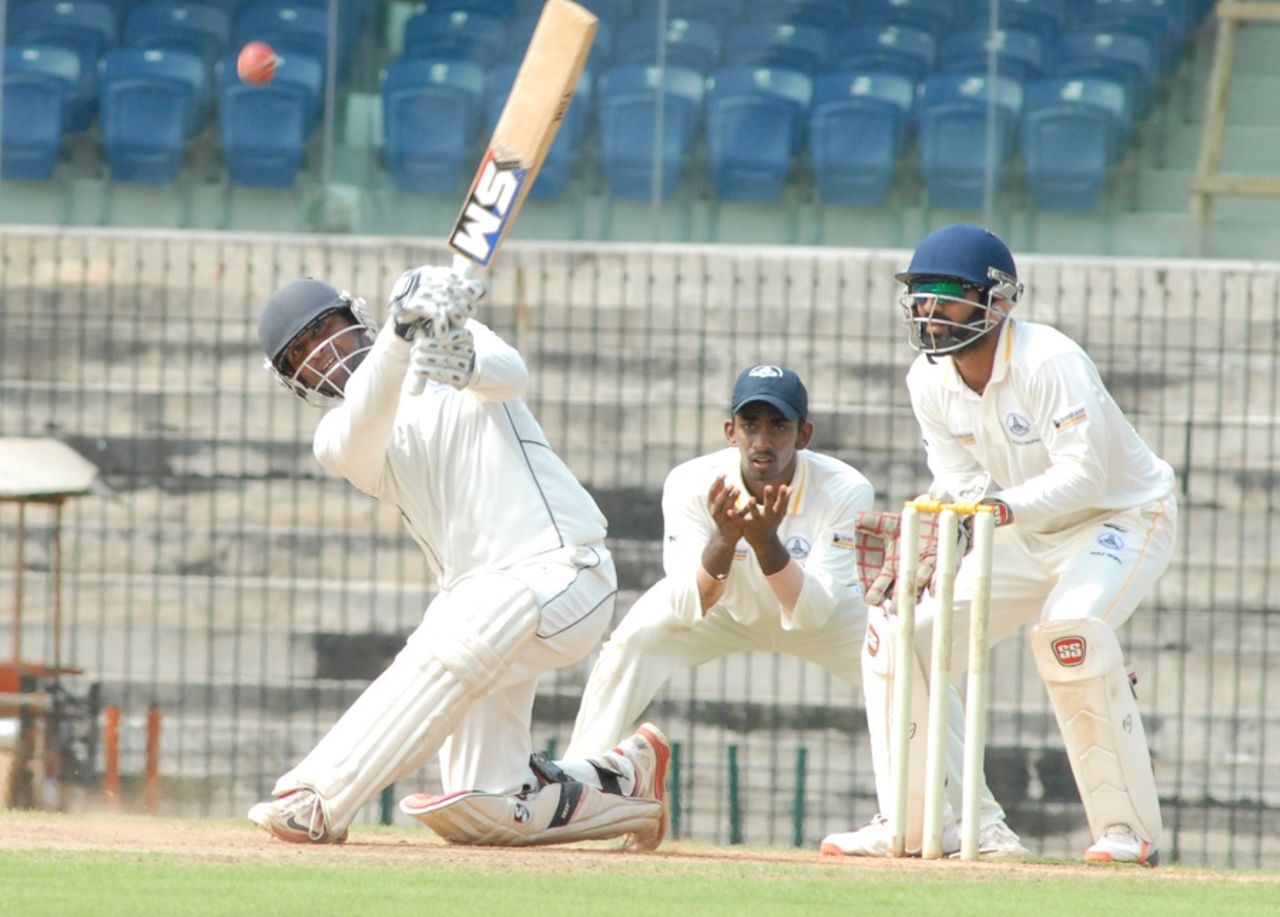 AG Pradeep plays the slog sweep, Tamil Nadu v Andhra, Ranji Trophy, Group B, 1st day, Chennai, November 7, 2015