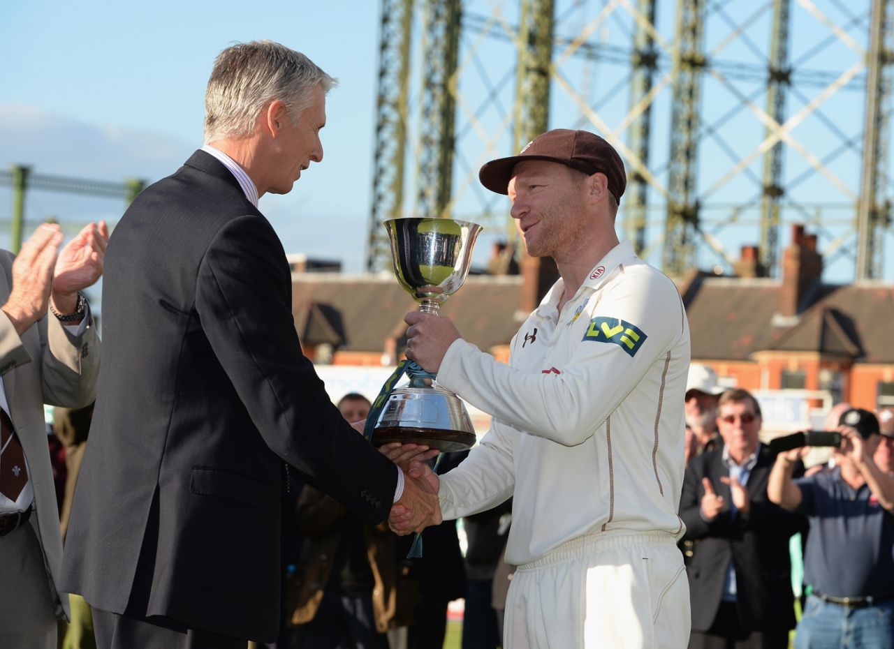 Surrey captain Gareth Batty receives the Division Two trophy, Surrey v Northamptonshire, County Championship, The Oval, September 25, 2015 
