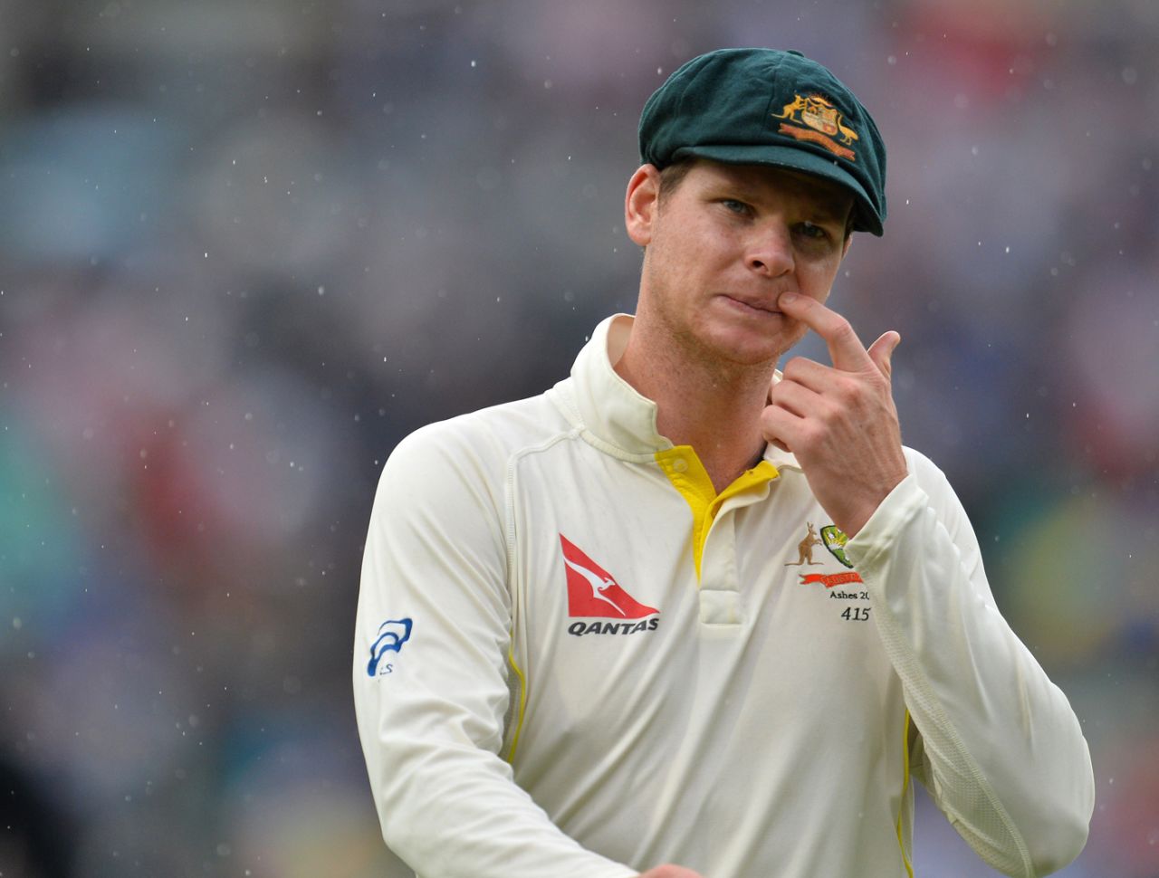 Steve Smith on the field, England v Australia, fifth Test, day four, The Oval, August 23, 2015