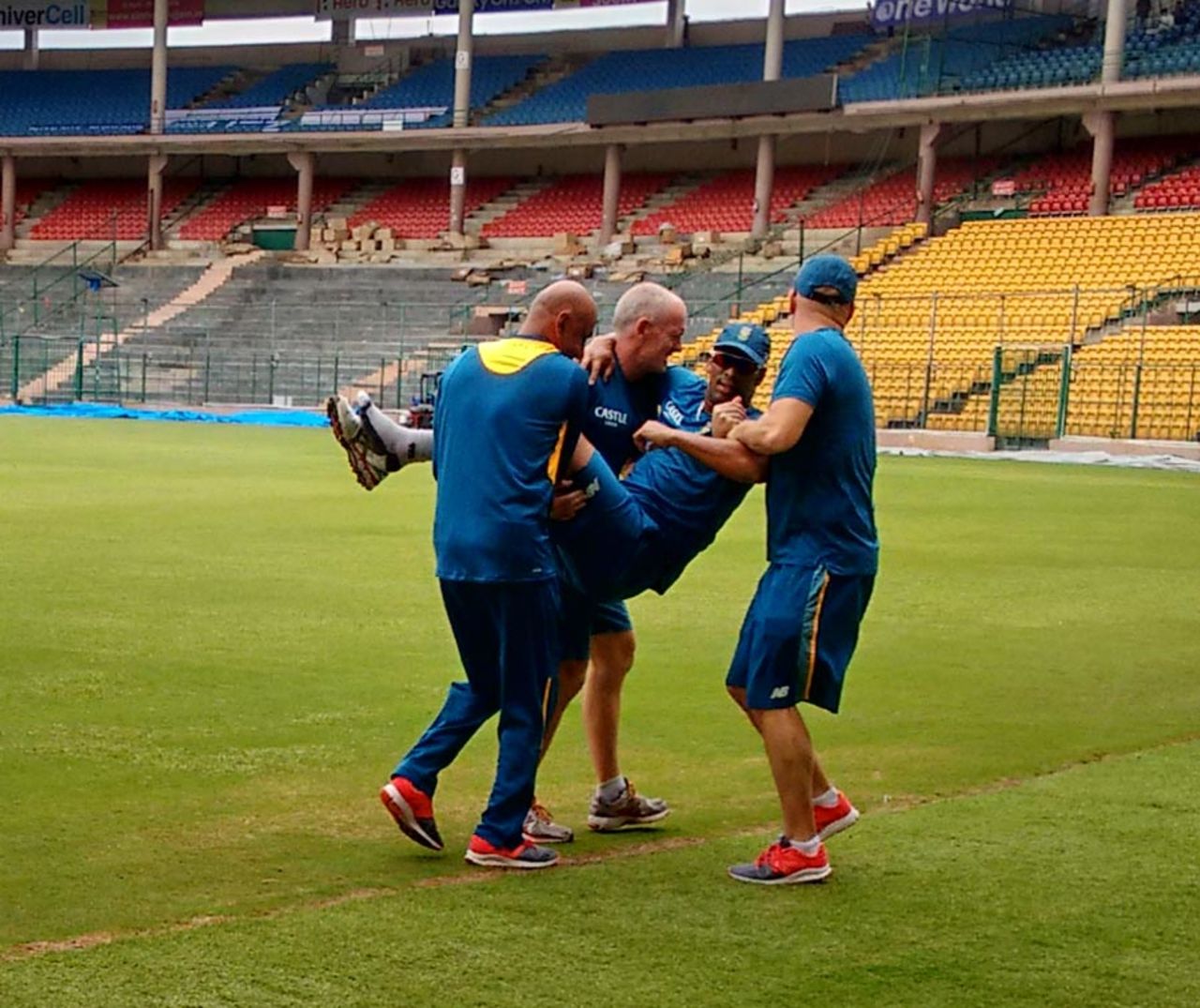 Vernon Philander had to be helped off the field after he injures himself during a training session, Bangalore, Novmeber 12, 2015