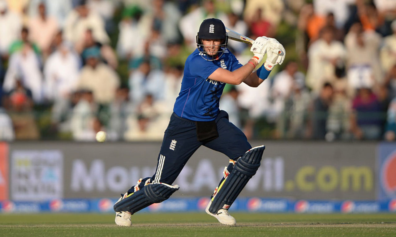 Joe Root plays through the off side, Pakistan v England, 2nd ODI, Abu Dhabi, November 13, 2015