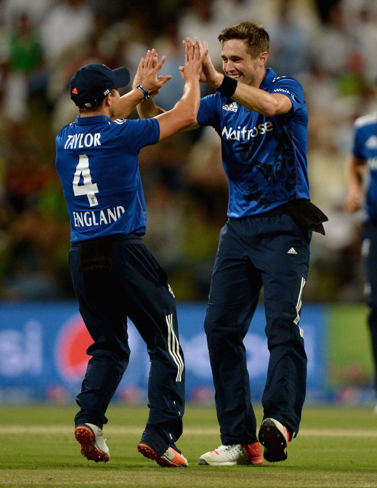 Chris Woakes and James Taylor combined to dismiss Shoaib Malik, Pakistan v England, 2nd ODI, Abu Dhabi, November 13, 2015