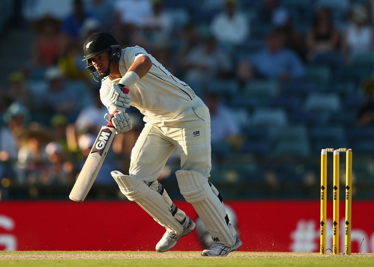 Ross Taylor punches the ball down the ground, Australia v New Zealand, 2nd Test, Perth, 2nd day, November 14, 2015