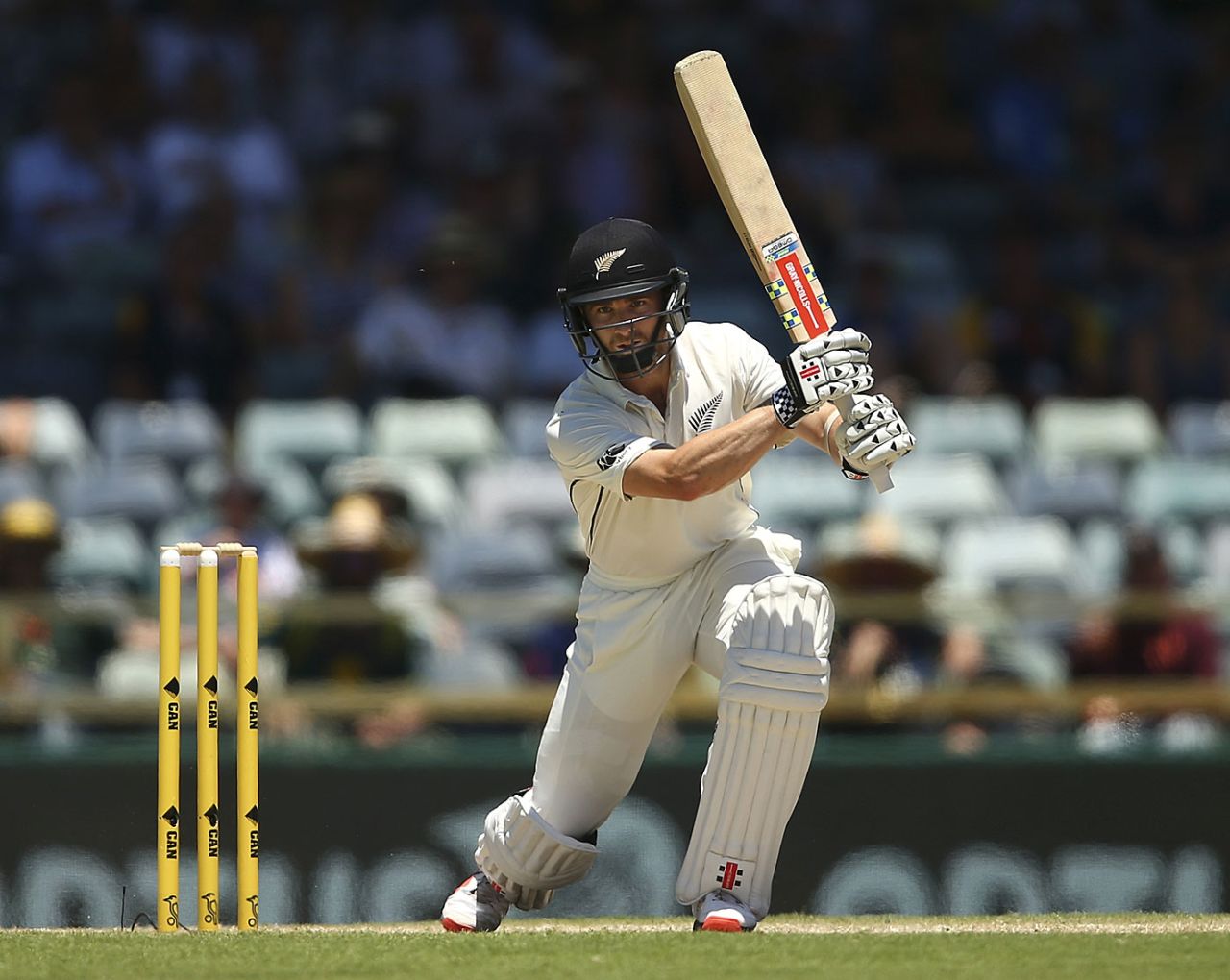 Kane Williamson drives, Australia v New Zealand, 2nd Test, Perth, 3rd day, November 15, 2015