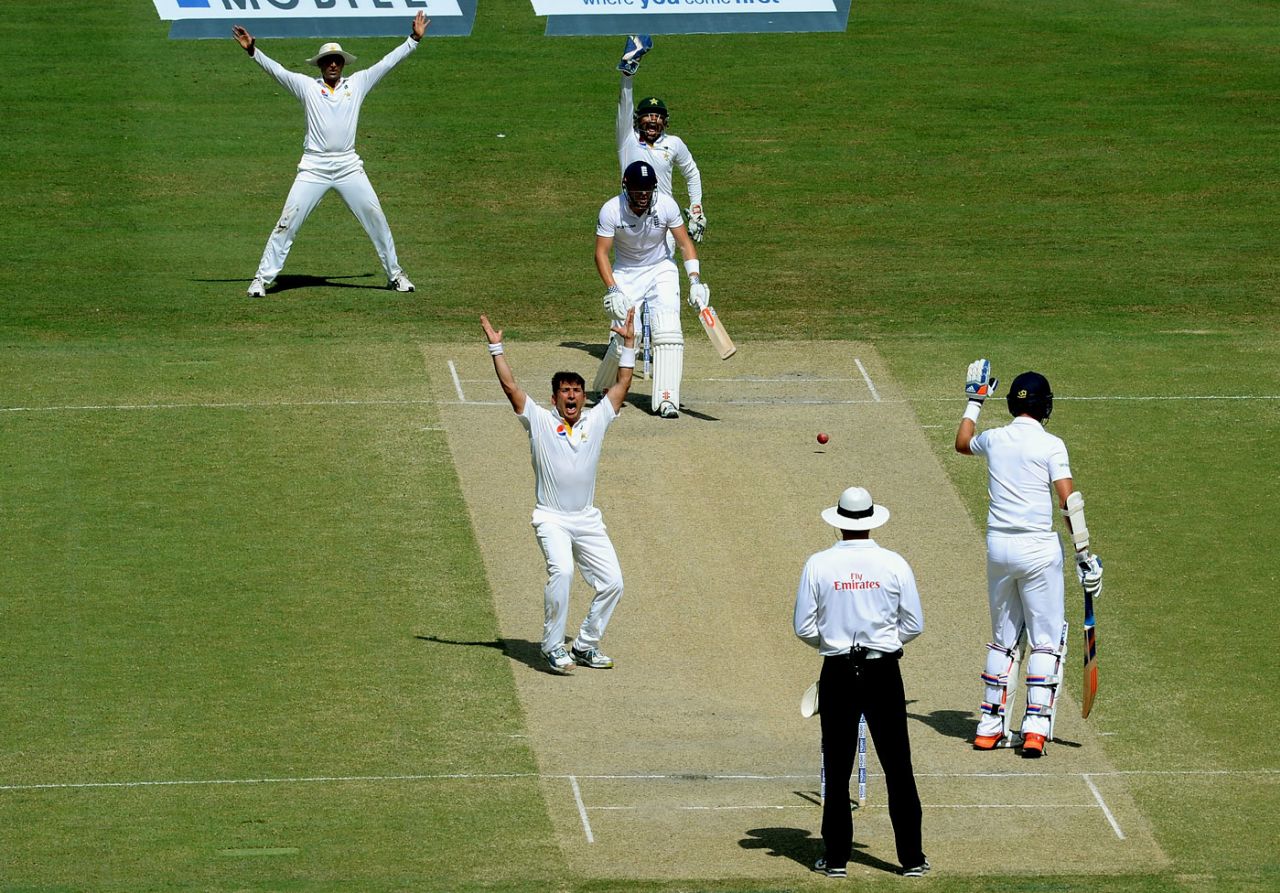 Yasir Shah appeals for Jonny Bairstow's wicket, Pakistan v England, 2nd Test, Dubai, 3rd day, October 24, 2015