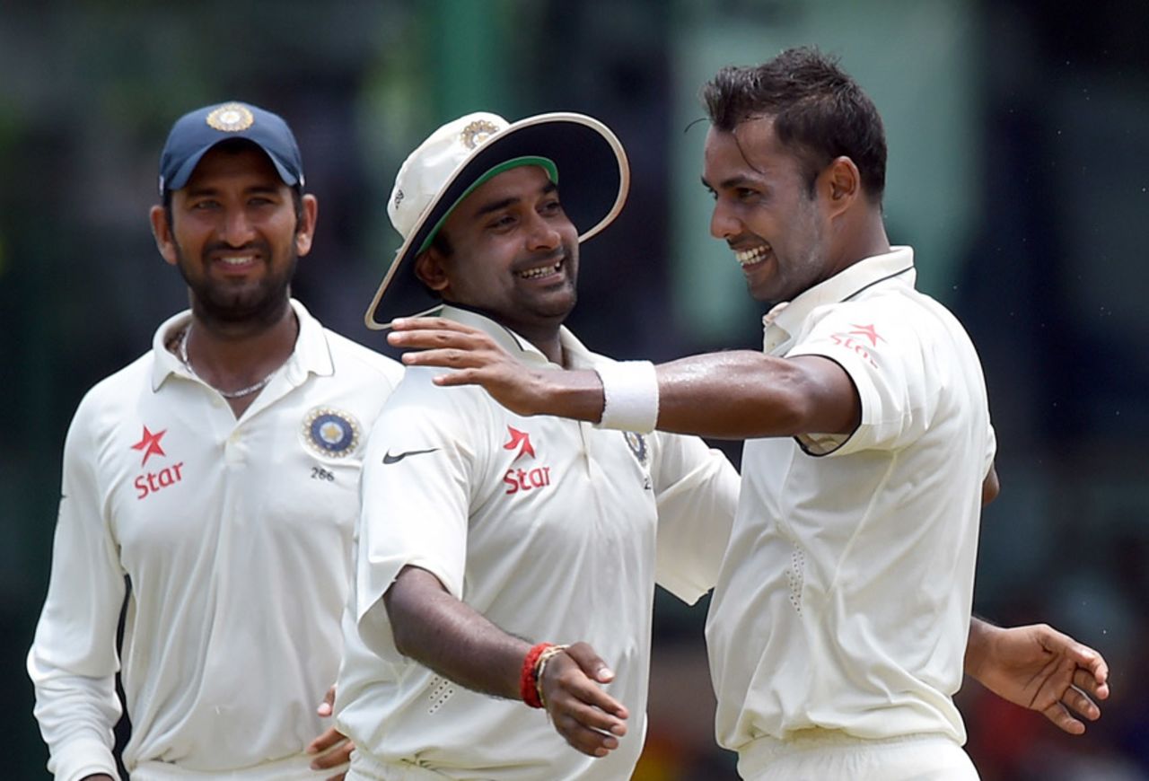 Amit Mishra celebrates a Sri Lankan wicket with Stuart Binny, Sri Lanka v India, 3rd Test, SSC, Colombo, 3rd day, August 30, 2015
