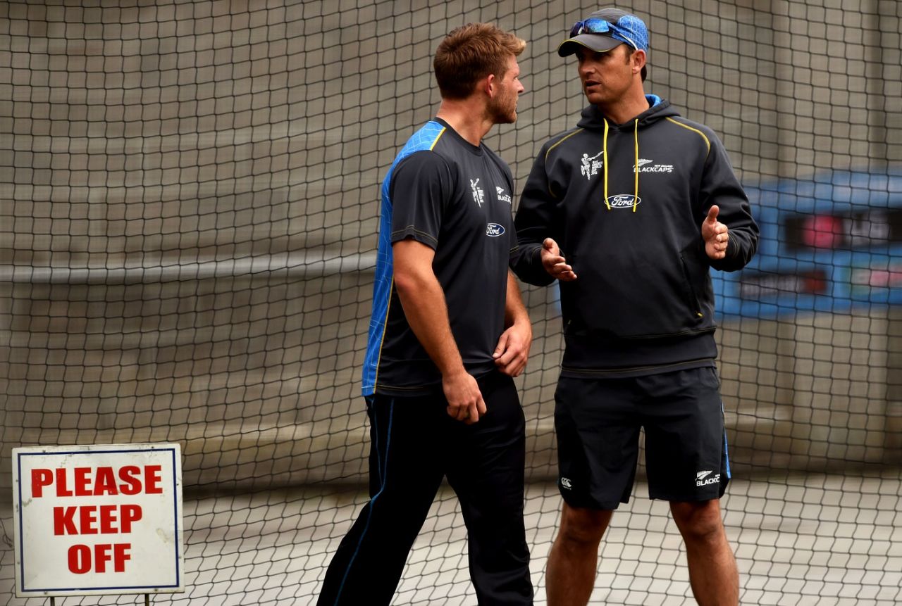 Shane Bond talks to Corey Anderson, World Cup 2015, Melbourne, March 27, 2015
