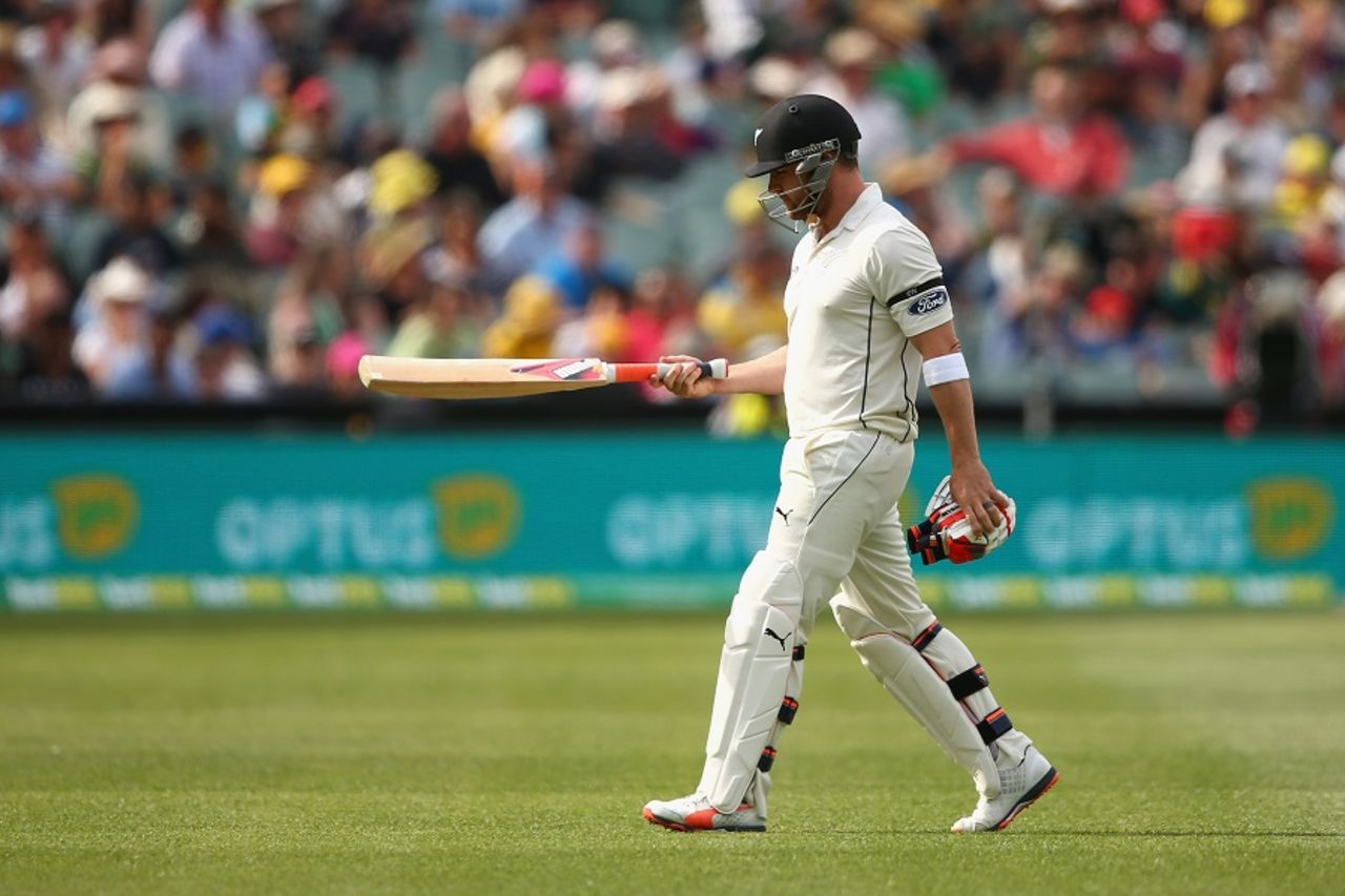 Pink ball trumps pink bat: Brendon McCullum nicked off for four, Australia v New Zealand, 3rd Test, Adelaide, November 27, 2015