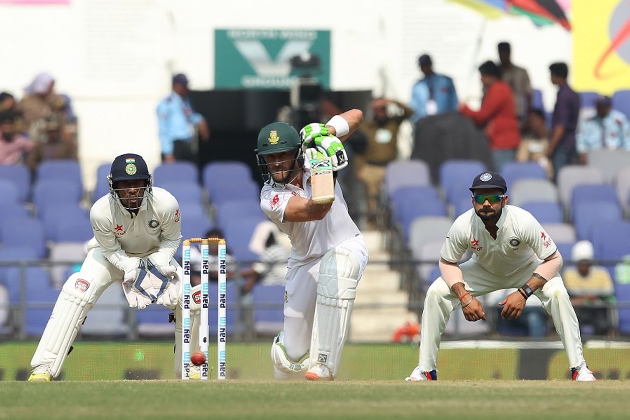Faf du Plessis pushes down the ground, India v South Africa, 3rd Test, Nagpur, 3rd day, November 27, 2015