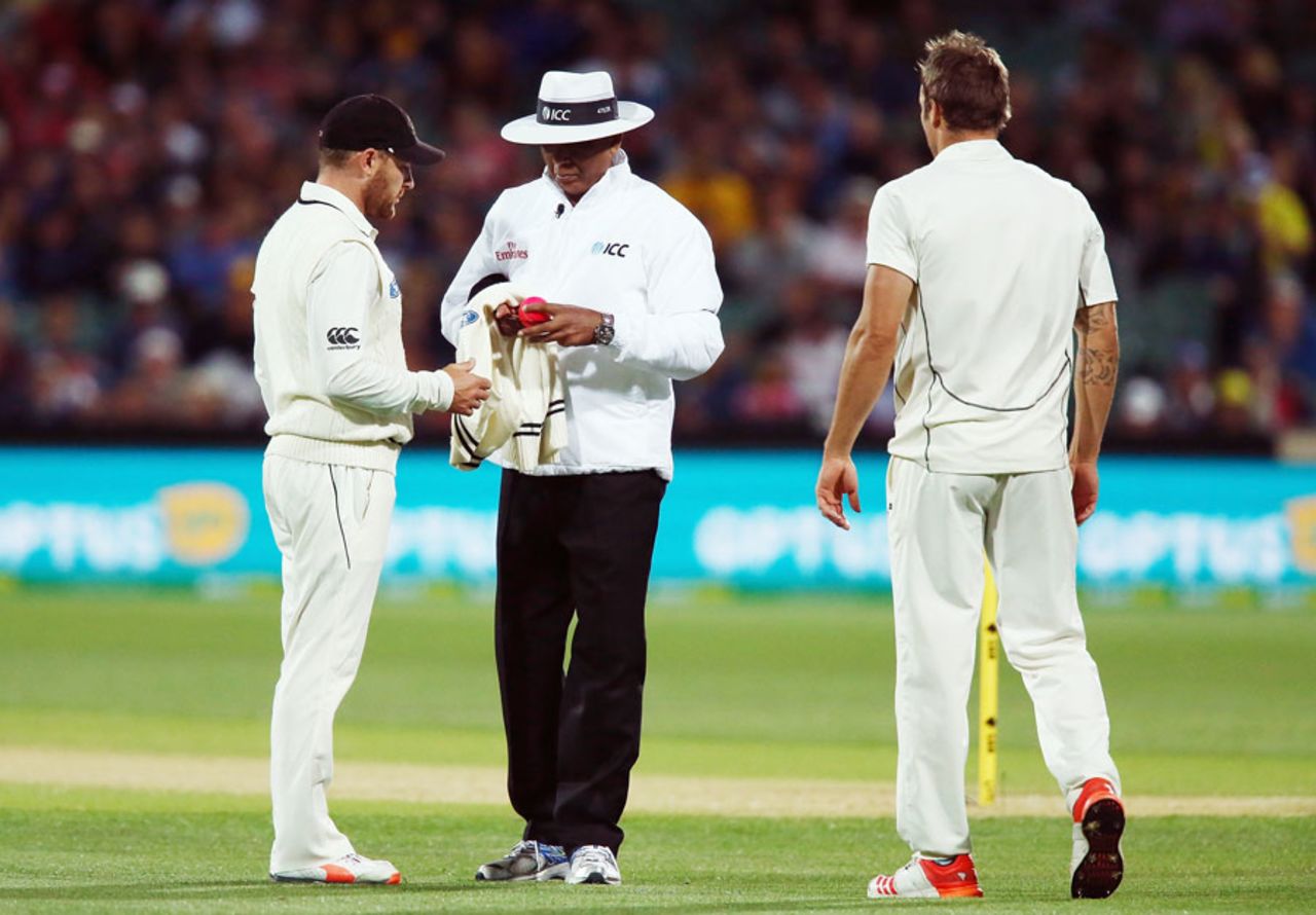 Umpire S Ravi checks the shape of the pink ball, Australia v New Zealand, 3rd Test, Adelaide, November 27, 2015
