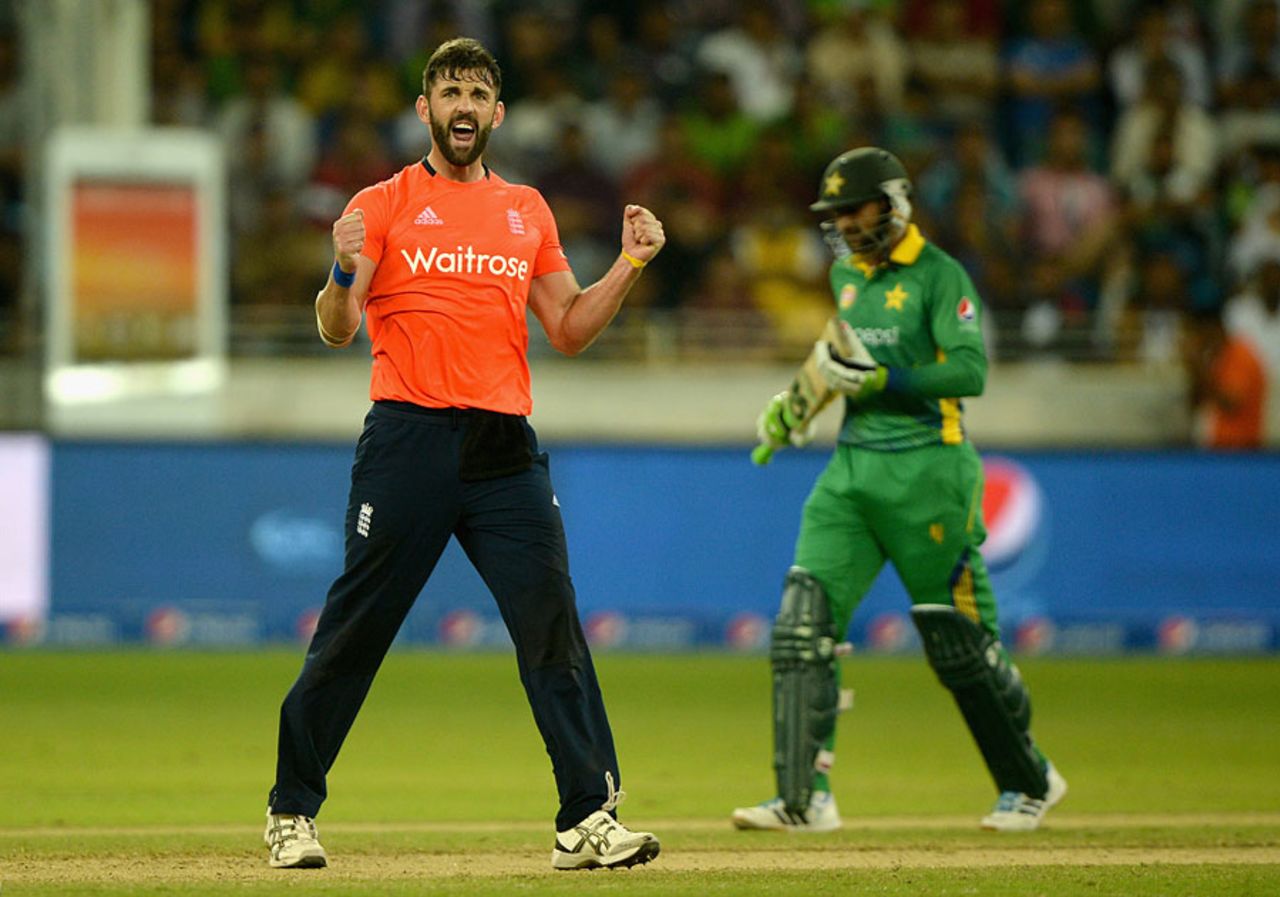 Liam Plunkett's pace again proved crucial, Pakistan v England, 2nd T20, Dubai, November 27, 2015