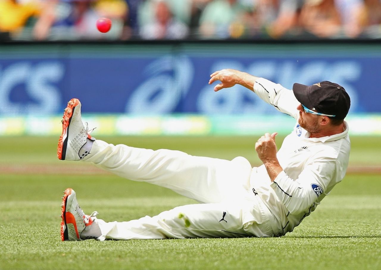 Brendon McCullum throws at the stumps while on the ground, Australia v New Zealand, 3rd Test, Adelaide, 2nd day, November 28, 2015