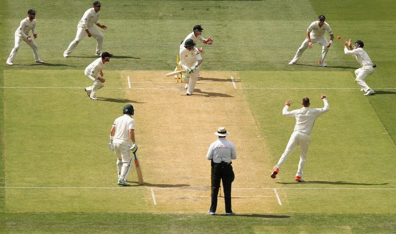 Tom Latham is about to catch Peter Siddle, Australia v New Zealand, 3rd Test, Adelaide, 2nd day, November 28, 2015