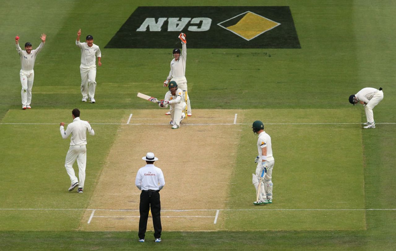 The DRS debate: Nathan Lyon was controversially given not out, Australia v New Zealand, 3rd Test, Adelaide, 2nd day, November 28, 2015