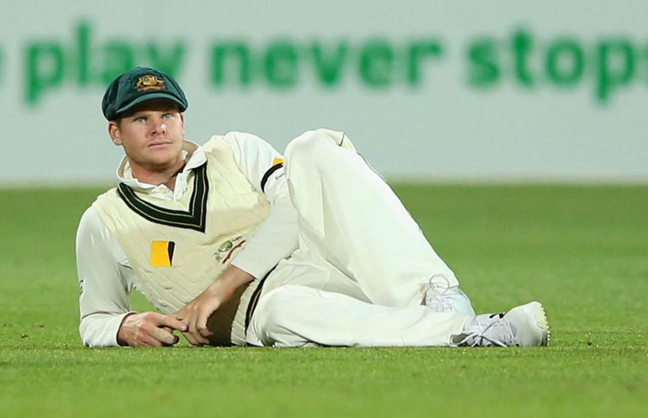 Steven Smith put down two chances in the slips, Australia v New Zealand, 3rd Test, Adelaide, 2nd day, November 28, 2015