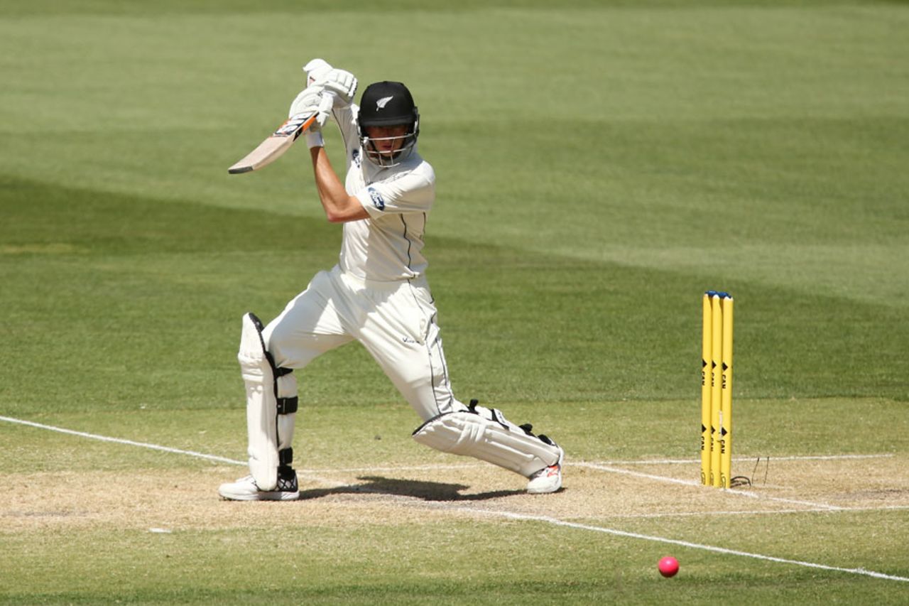 Mitchell Santner showed plenty of composure on debut, Australia v New Zealand, 3rd Test, Adelaide, 3rd day, November 29, 2015