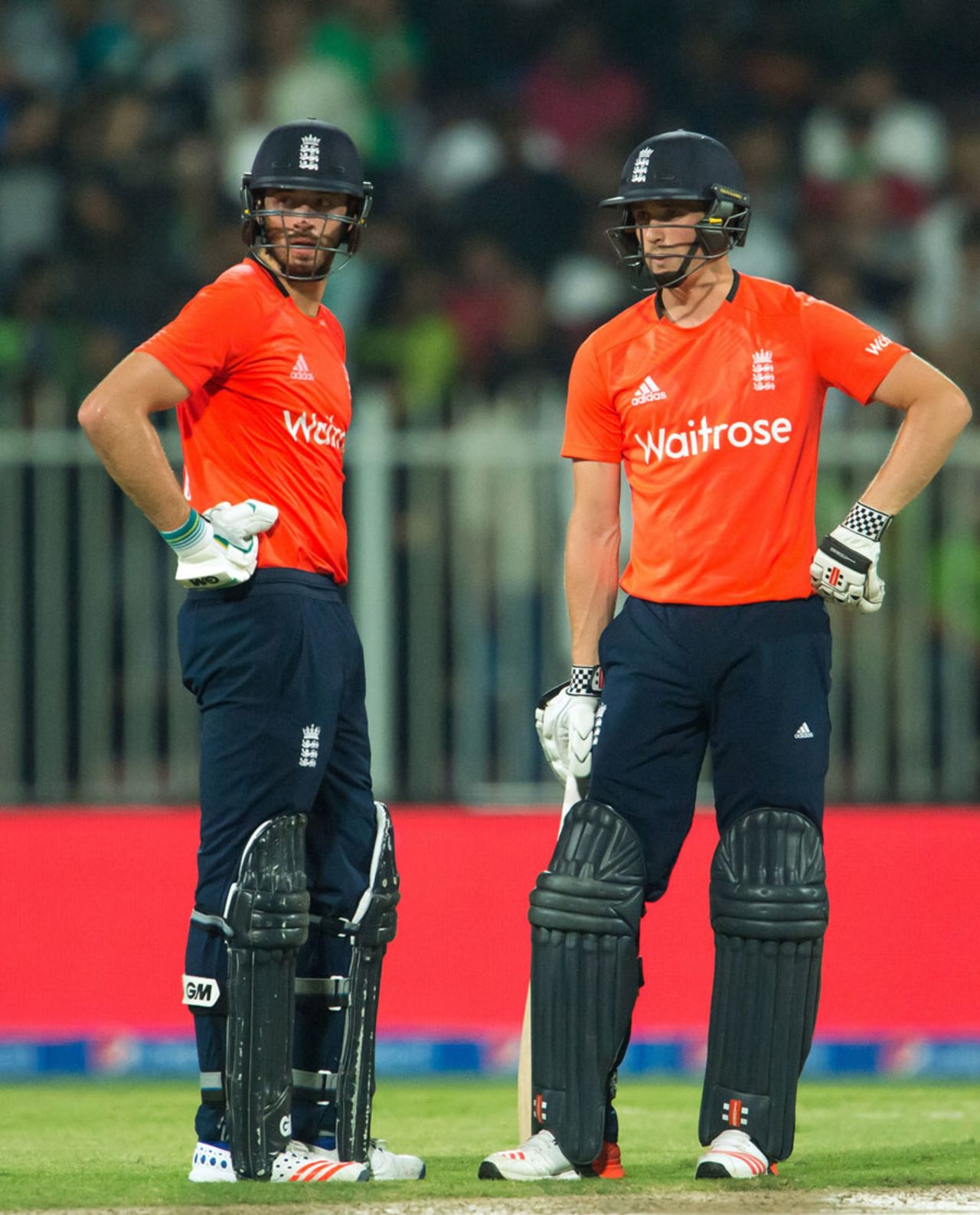 James Vince and Chris Woakes put on 60 for the seventh wicket, Pakistan v England, 3rd T20, Sharjah, November 30, 2015