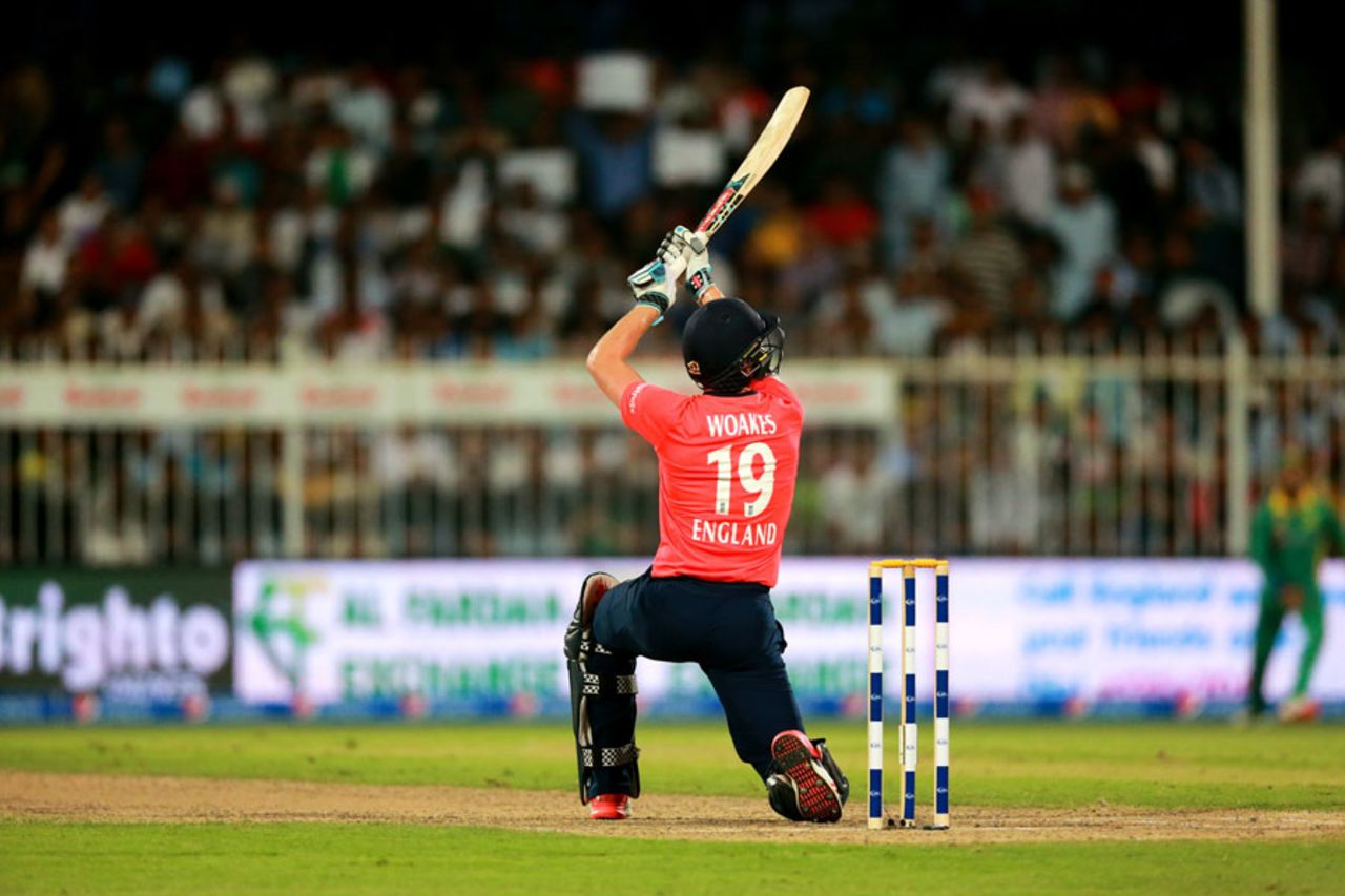 Chris Woakes lofts inside out, Pakistan v England, 3rd T20, Sharjah, November 30, 2015