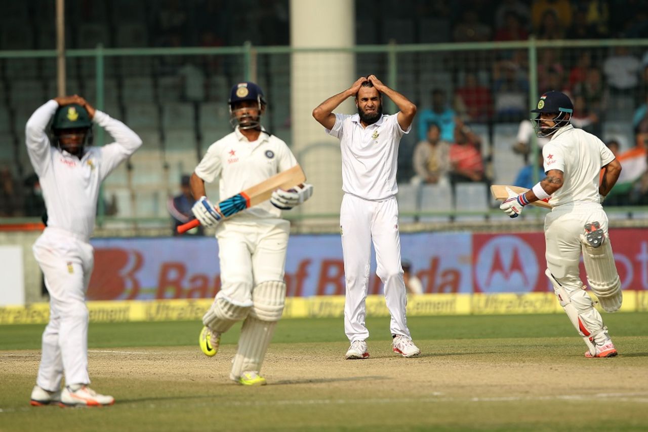 Running away with it: Virat Kohli and Ajinkya Rahane stabilised the innings, India v South Africa, 4th Test, Delhi, 3rd day, December 5, 2015