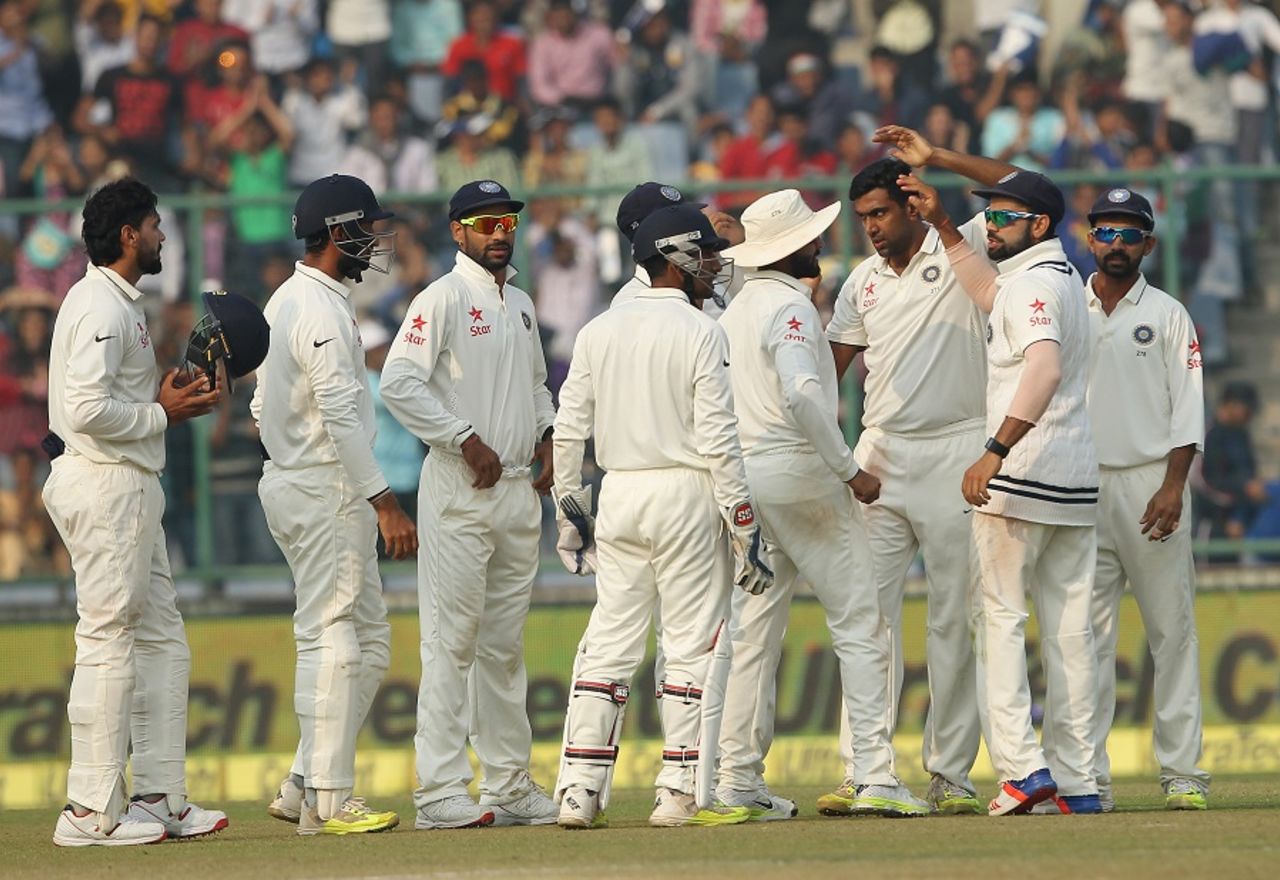 R Ashwin is congratulated on the wicket of Temba Bavuma, India v South Africa, 4th Test, Delhi, 4th day, December 6, 2015