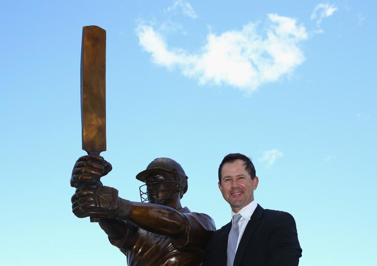 Ricky Ponting with a newly-unveiled statue of himself, Bellerive Oval, Hobart, December 9, 2015