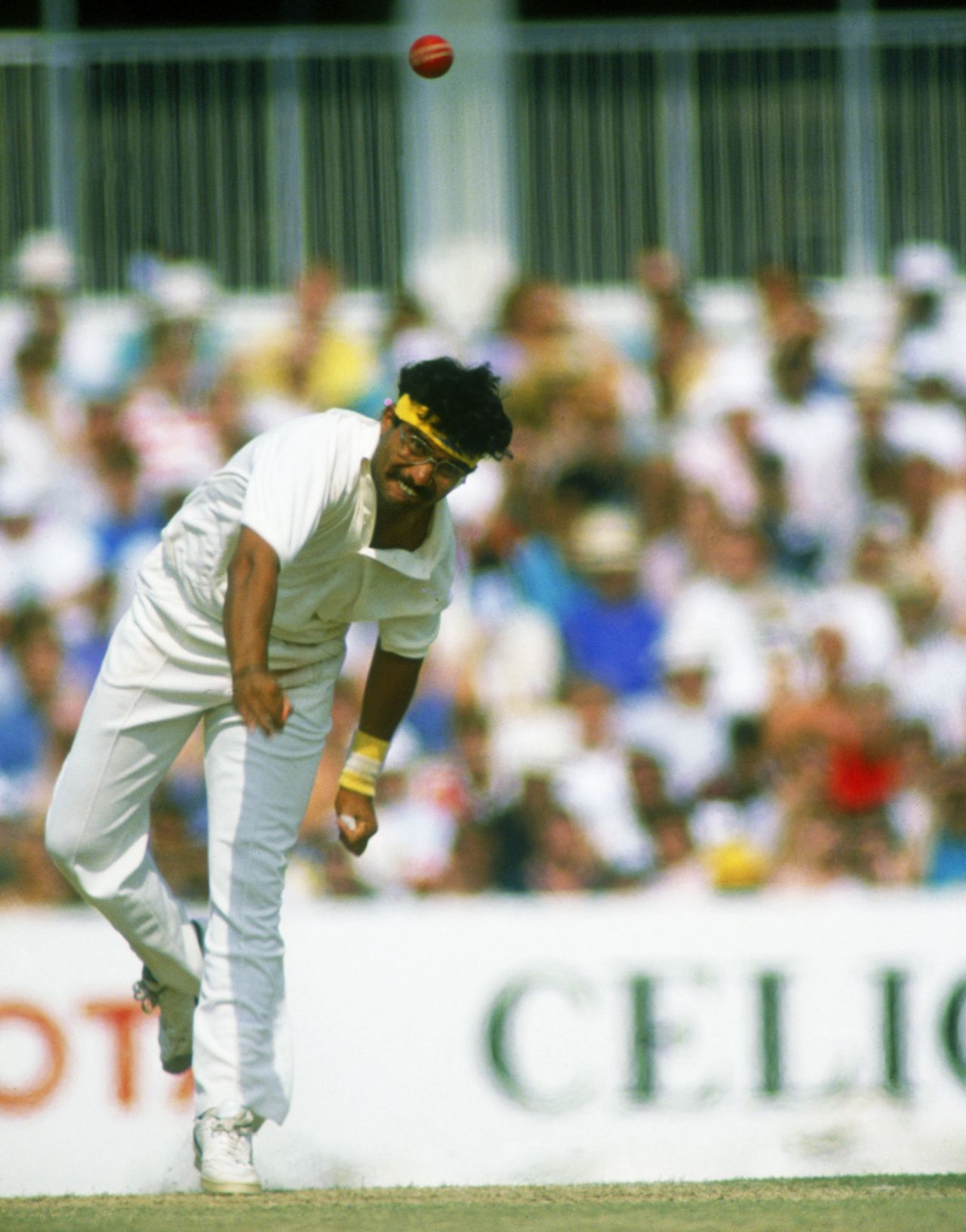Narendra Hirwani bowls, England v India, 3rd Test, The Oval,  1990