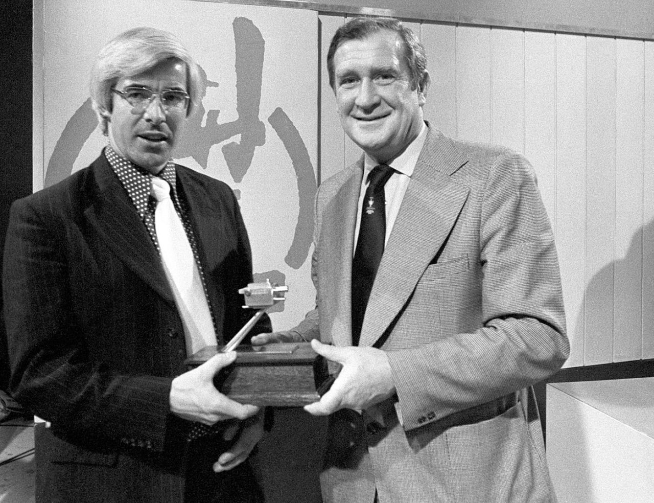David Steele receives the BBC TV Grandstand Cricketer of the Year award from Jim Laker, England, October 26, 1975