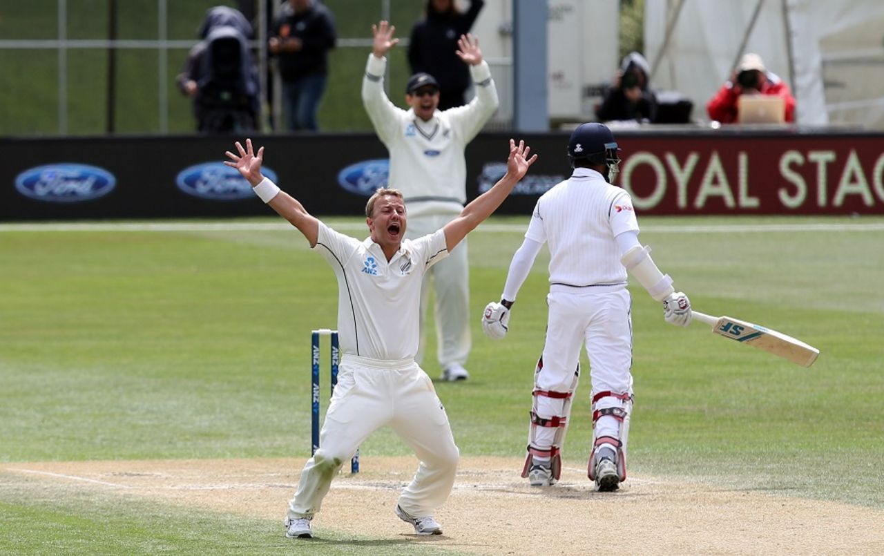 Neil Wagner belts out an appeal, New Zealand v Sri Lanka, 1st Test, Dunedin, 5th day, December 14, 2015