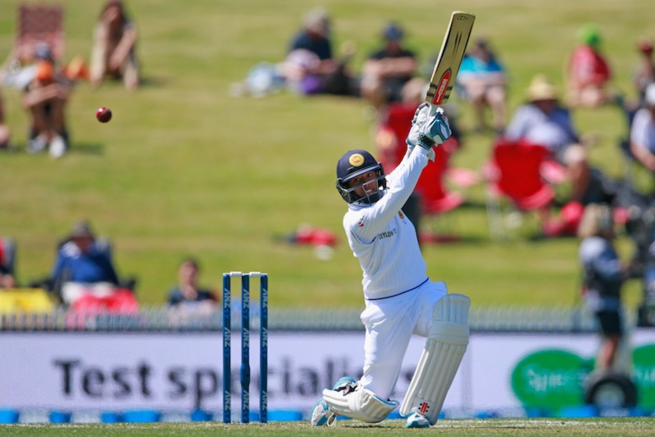 Kusal Mendis tries to loft over the off side, New Zealand v Sri Lanka, 2nd Test, Hamilton, 1st day, December 18, 2015