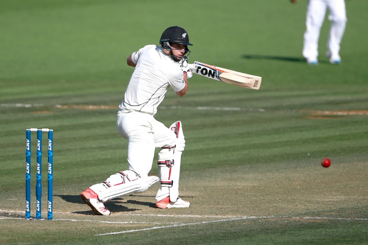 Doug Bracewell plays one square on the off side, New Zealand v Sri Lanka, 2nd Test, Hamilton, 2nd day, December 19, 2015