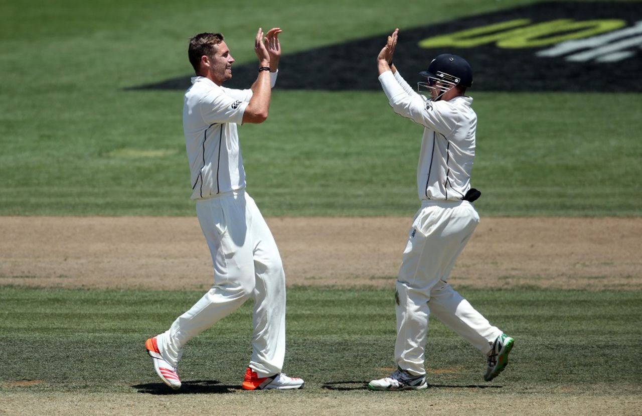 Tim Southee struck four times in Sri Lanka's second innings, New Zealand v Sri Lanka, 2nd Test, Hamilton, 3rd day, December 20, 2015