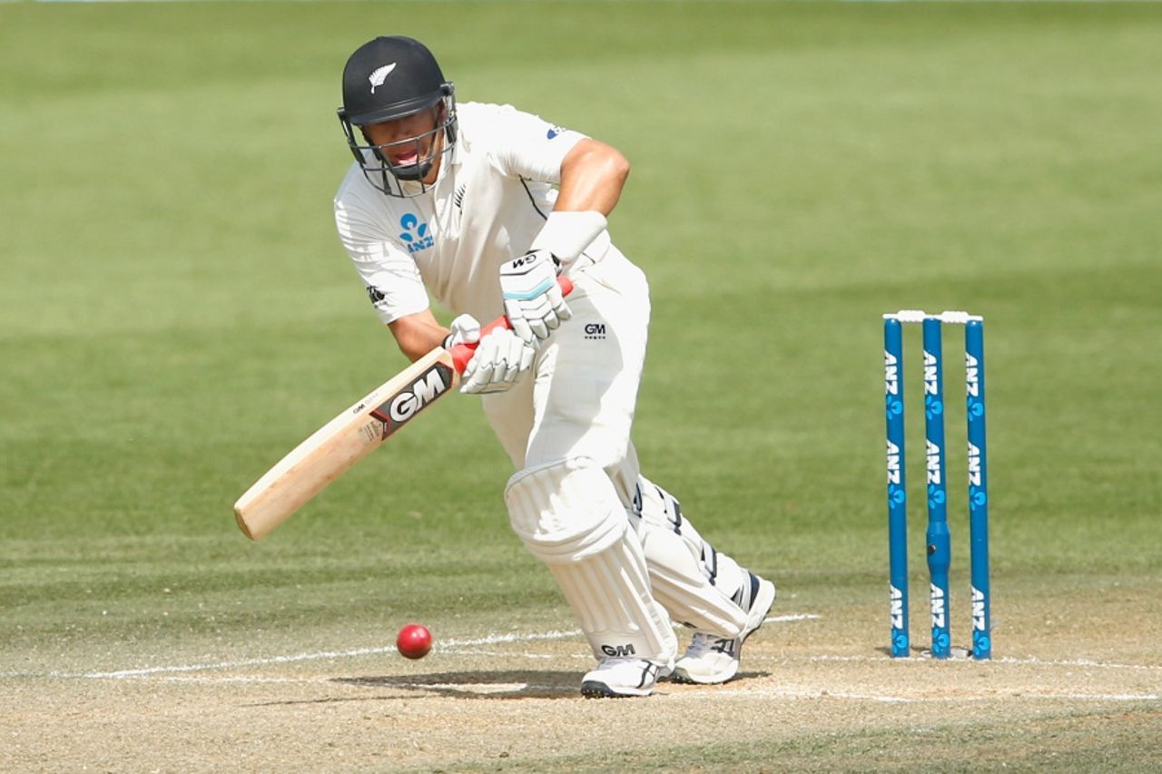 Ross Taylor works one away on the leg side, New Zealand v Sri Lanka, 2nd Test, Hamilton, 3rd day, December 20, 2015