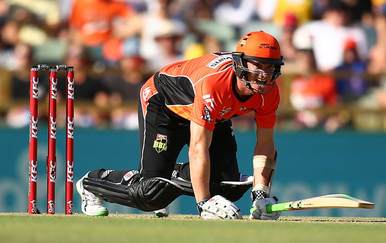 Michael Klinger is caught off balance during his innings of 19, Perth Scorchers v Adelaide Strikers, Big Bash League 2015-16, Perth, December 21, 2015
