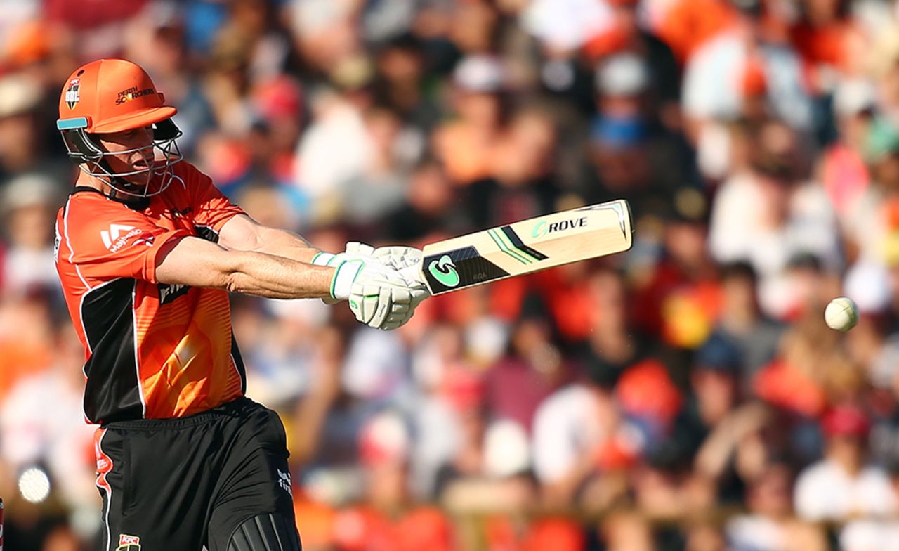Adam Voges muscles a pull shot during his unbeaten knock of 45, Perth Scorchers v Adelaide Strikers, Big Bash League 2015-16, Perth, December 21, 2015