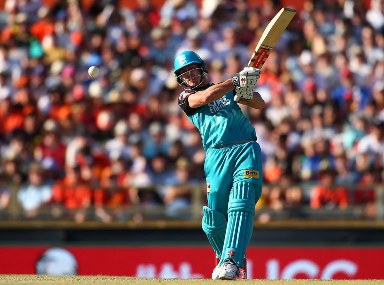 Chris Lynn pummels one down the ground during his 75, Perth Scorchers v Brisbane Heat, BBL 2015-16, Perth, December 26, 2015