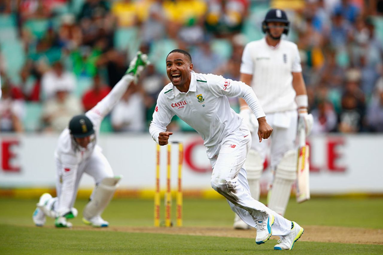 Dane Piedt struck with his first ball to remove Joe Root, South Africa v England, 1st Test, Durban, 1st day, December 26, 2015
