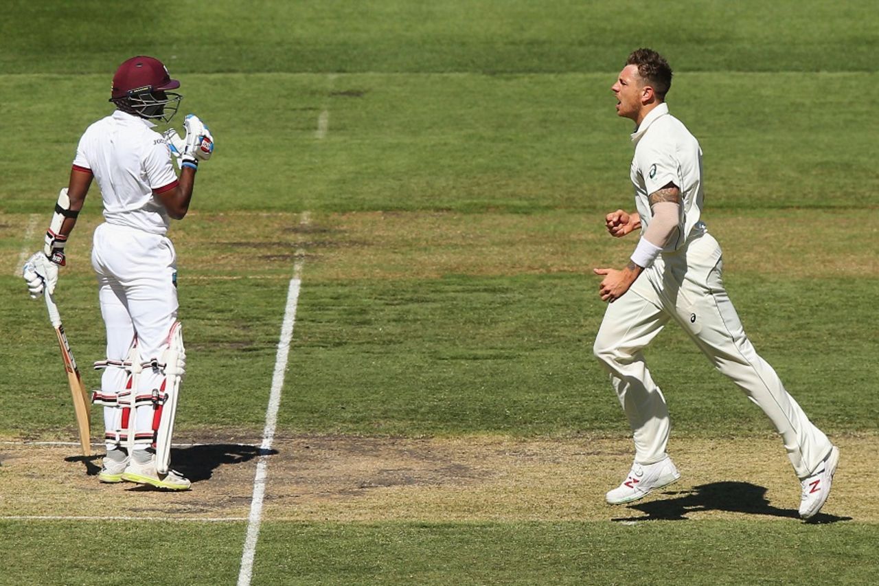 James Pattinson trapped Rajendra Chandrika lbw, Australia v West Indies, 2nd Test, Melbourne, 2nd day, December 27, 2015