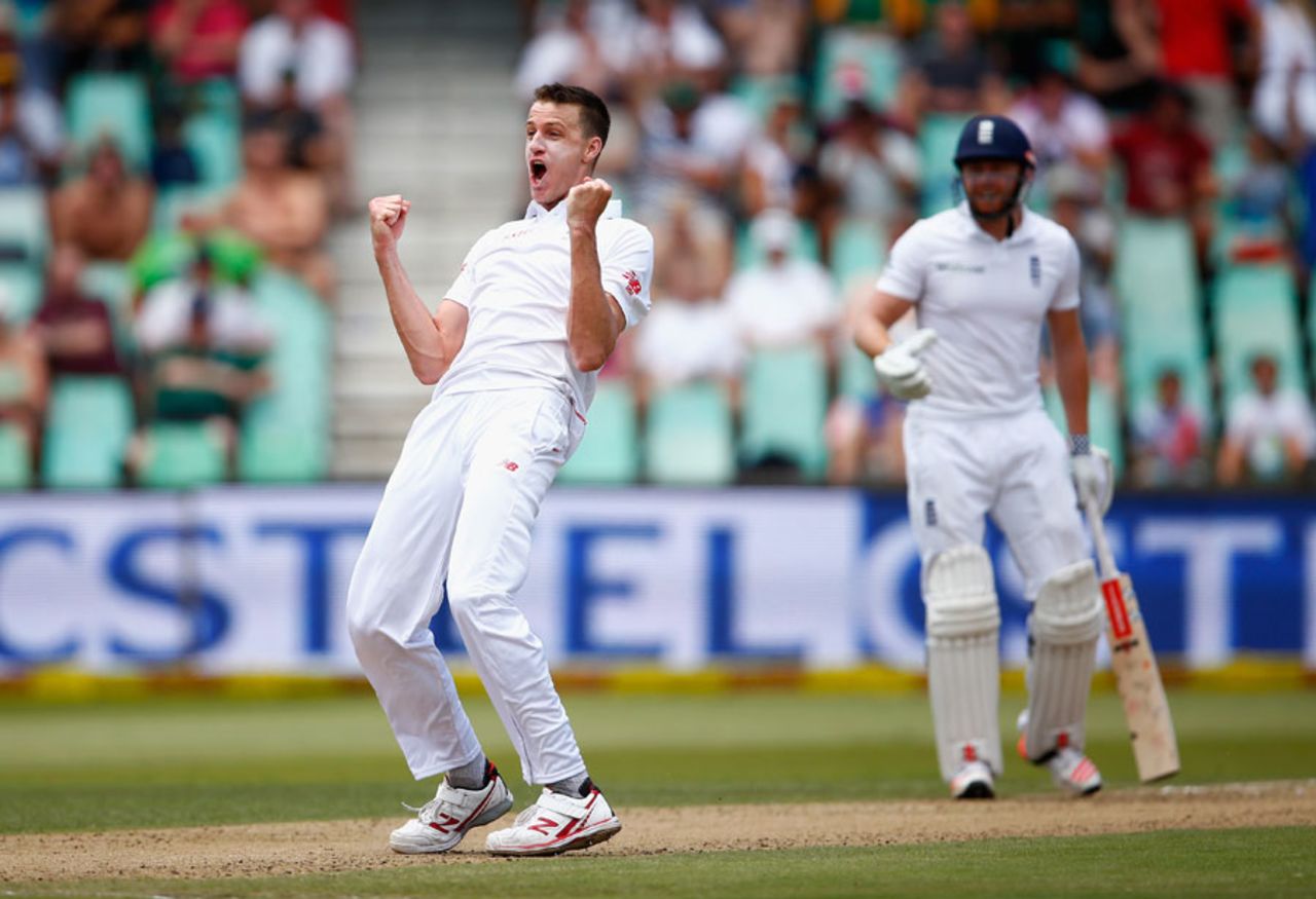 Morne Morkel was on a hat-trick after removing Chris Woakes first ball, South Africa v England, 1st Test, Durban, 2nd day, December 27, 2015