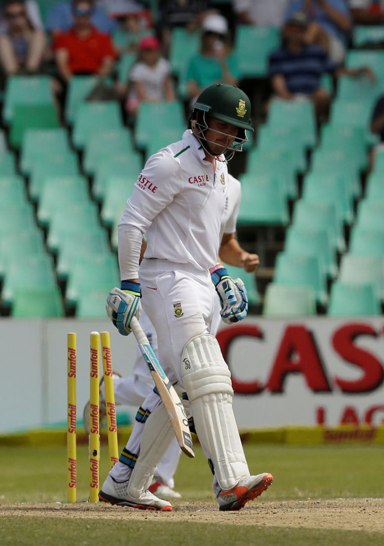 Stiaan van Zyl's attacking innings comes to an end, South Africa v England, 1st Test, Durban, 4th day, December 29, 2015