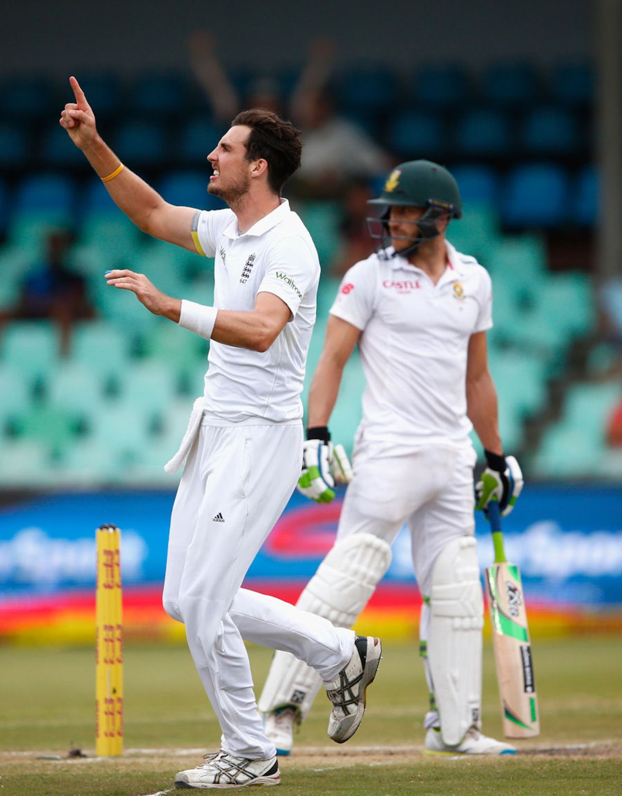 Steve Finn led England's victory push with three wickets, South Africa v England, 1st Test, Durban, 4th day, December 29, 2015