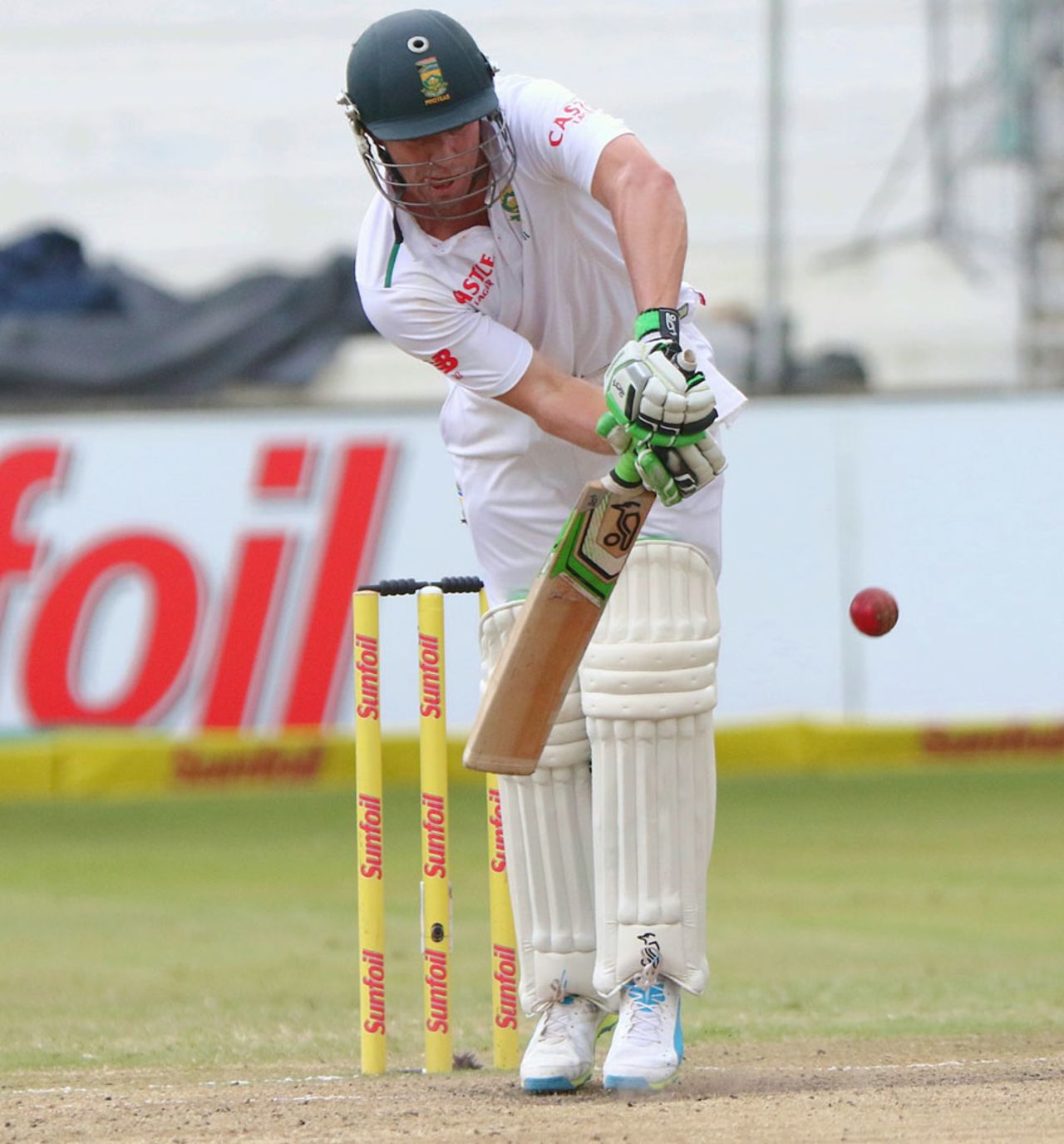 AB de Villiers set about defying England, South Africa v England, 1st Test, Durban, 4th day, December 29, 2015