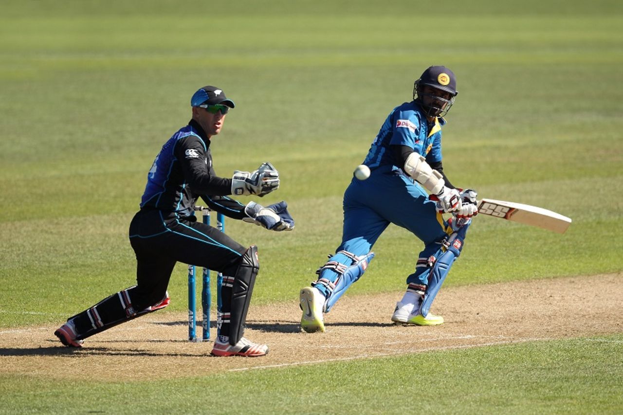 Lahiru Thirimanne glances the ball fine, New Zealand v Sri Lanka, 3rd ODI, Nelson, December 31, 2015