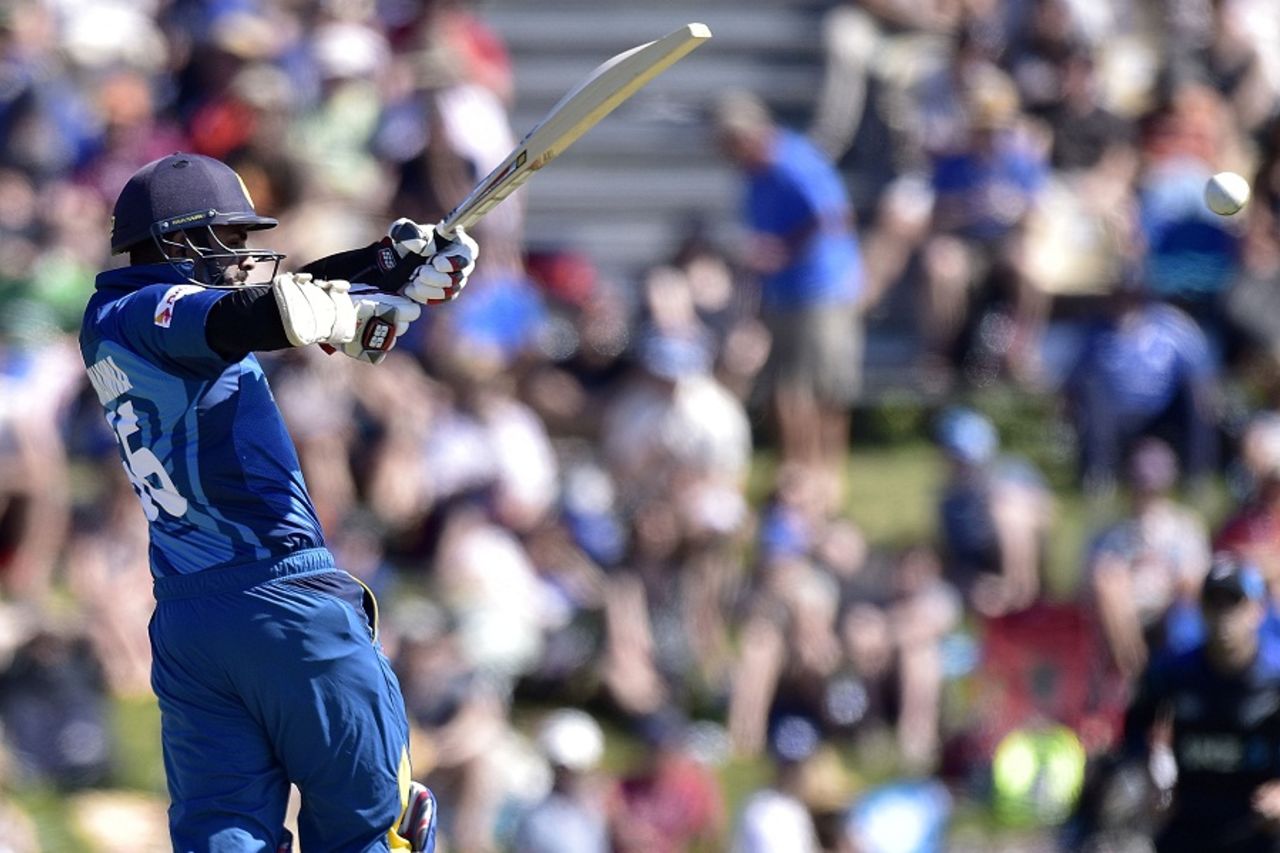 Lahiru Thirimanne plays a pull shot, New Zealand v Sri Lanka, 3rd ODI, Nelson, December 31, 2015
