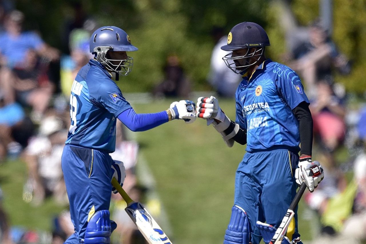 Tillakaratne Dilshan and Lahiru Thirimanne added 111 for the second wicket, New Zealand v Sri Lanka, 3rd ODI, Nelson, December 31, 2015