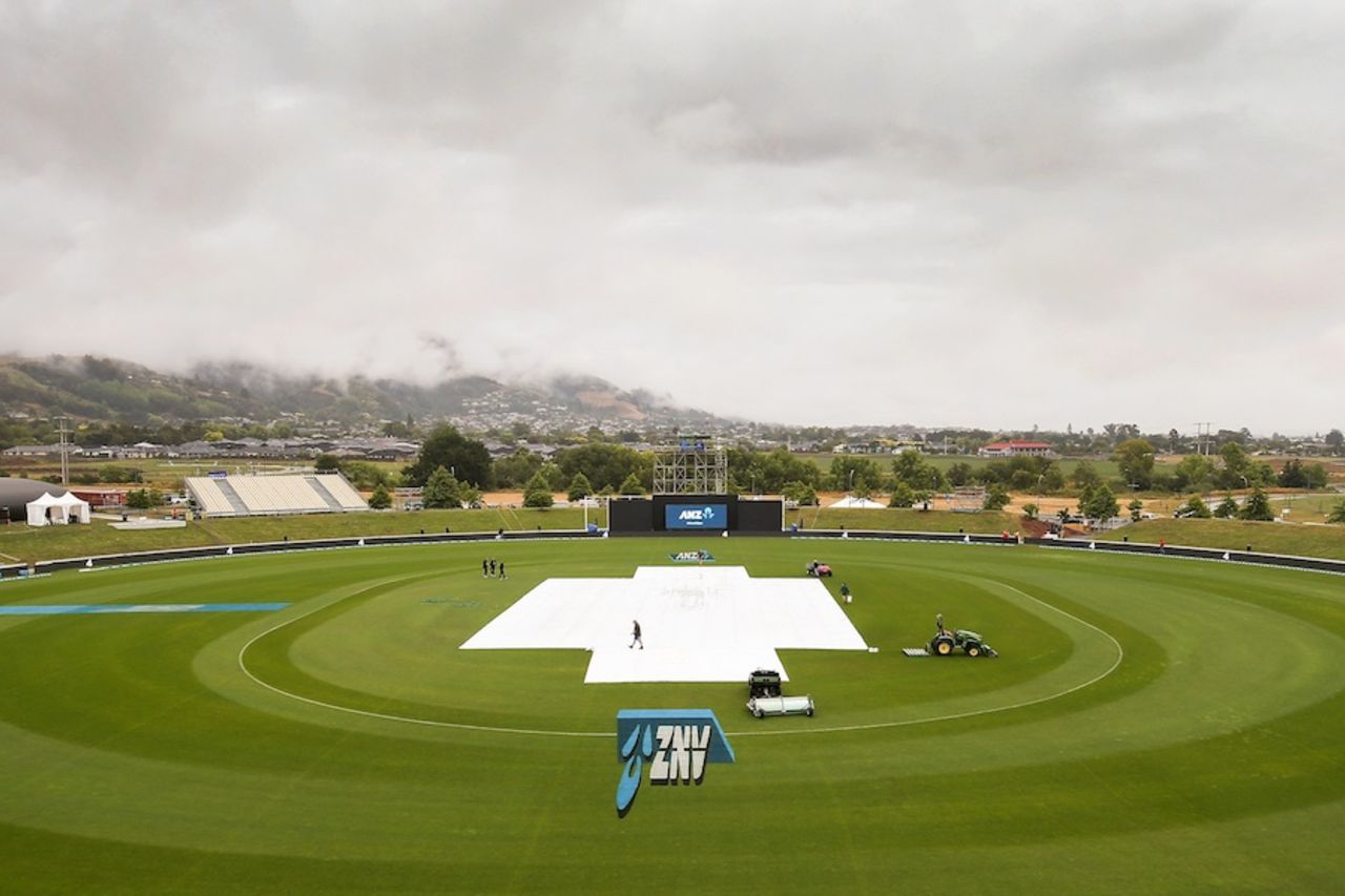The morning was wet at Saxton Oval, New Zealand v Sri Lanka, 4th ODI, Nelson, January 2, 2016