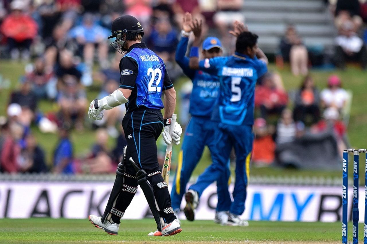 Kane Williamson walks back after being dismissed for 12, New Zealand v Sri Lanka, 4th ODI, Nelson, January 2, 2016