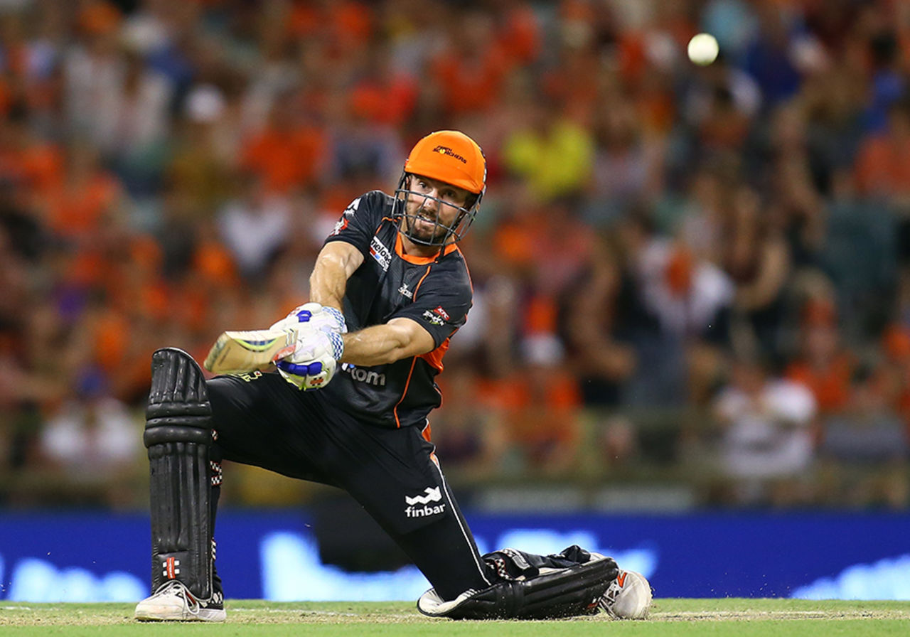 Shaun Marsh steered Perth Scorchers home with a brisk 63 not out, Perth Scorchers v Sydney Sixers, Big Bash League 2015-16, Perth, January 2, 2016