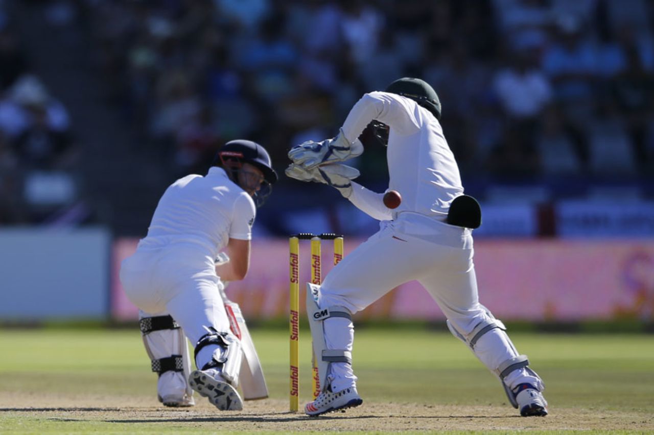 Jonny Bairstow had a stroke of luck when Dane Piedt spun one over the top of his stumps, South Africa v England, 2nd Test, Cape Town, 1st day, January 2, 2016