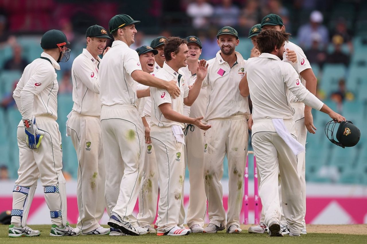 Steve O'Keefe celebrates Jason Holder's wicket with his team-mates, Australia v West Indies, 3rd Test, Sydney, 1st day, January 3, 2016